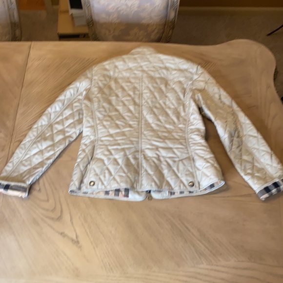 ❤️ Authentic Burberry Peacoat, Brand New Size Medium - Picture 3 of 8